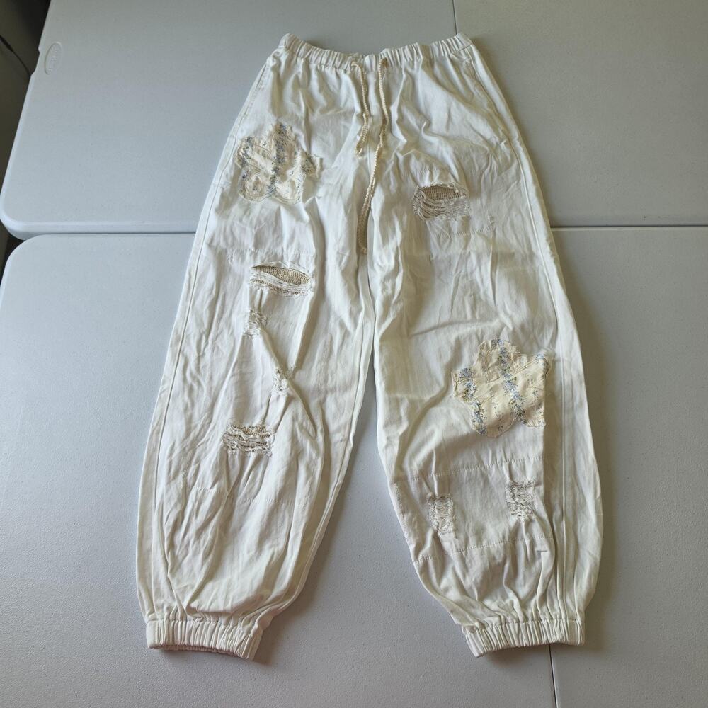 POL Pants Womens Medium White Floral Crochet Patch Jogger Drawstring Boho Art